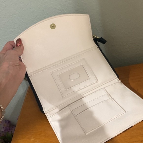 Betsey Johnson, Crossbody, bag, wallet, and purse all in one - Picture 5 of 7